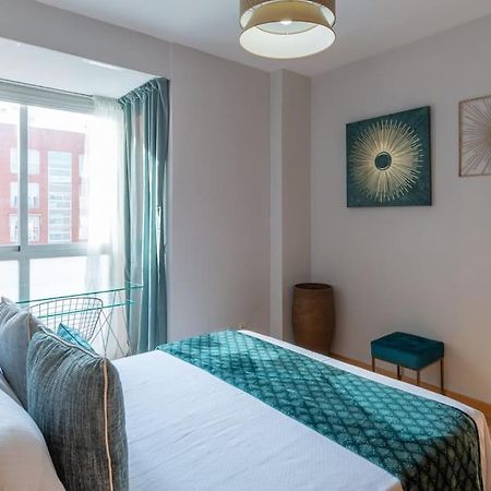 Vivienda Con Zona De Trabajo, Piscina Y Parking Lejlighed Madrid Eksteriør billede