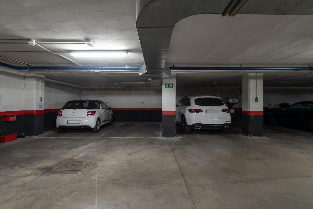 Vivienda Con Zona De Trabajo, Piscina Y Parking Lejlighed Madrid Eksteriør billede